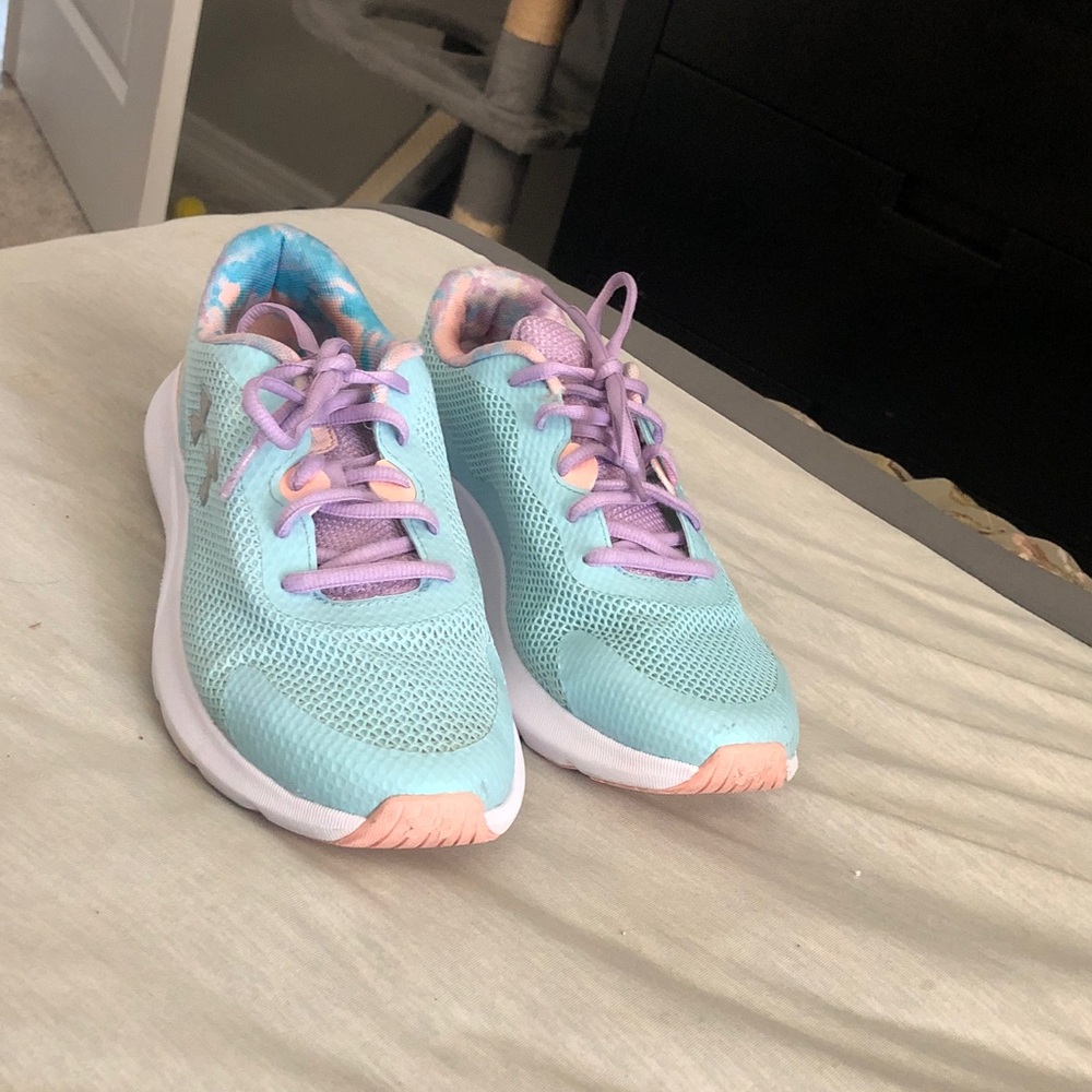 Under Armour Mint Green and Lavender Size 7Y EU 40